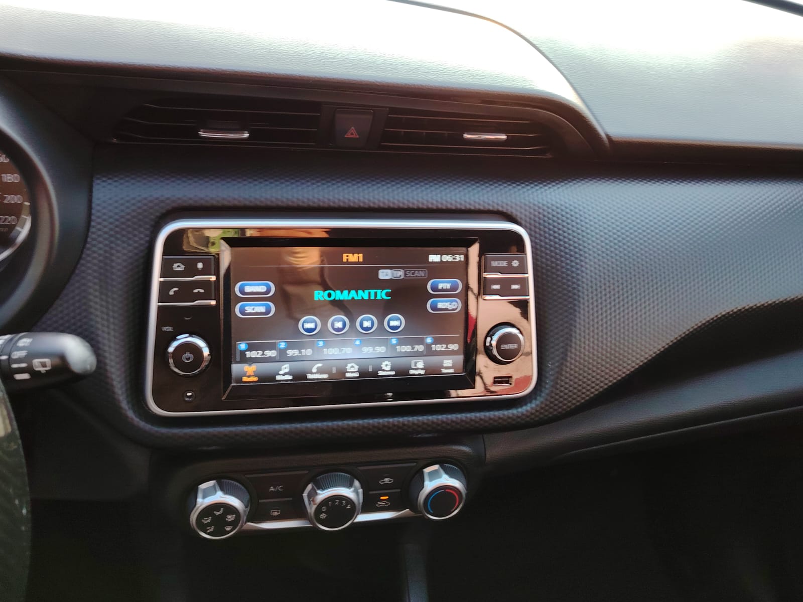 2025 Nissan KICKS 5P PLAY ADVANCE L41.6 AUT